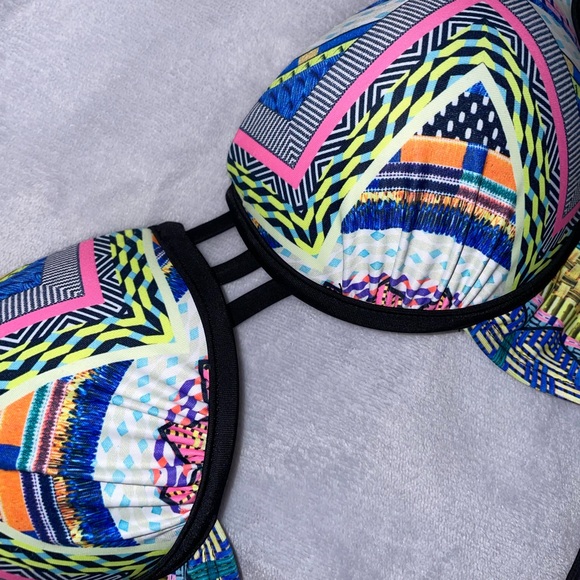 2 bathing suit tops for $7!!! - Picture 2 of 4